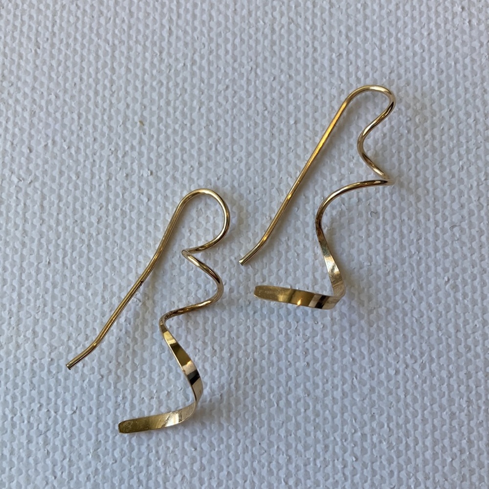 Elegant Gold Wave Earrings